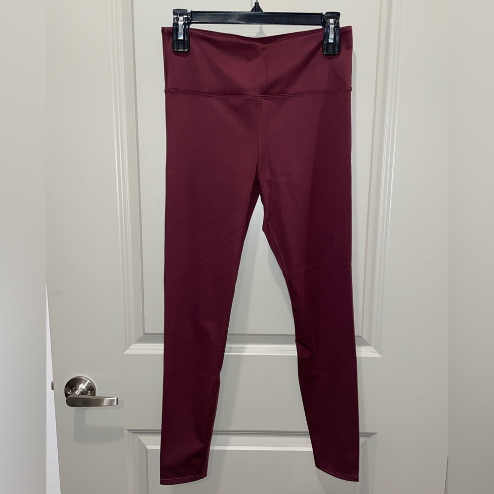 New Joy Lab maroon leggings women’s size medium never worn. JoyLab leggings.